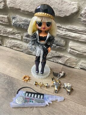 L.O.L. Surprise! OMG Rock Fame Queen